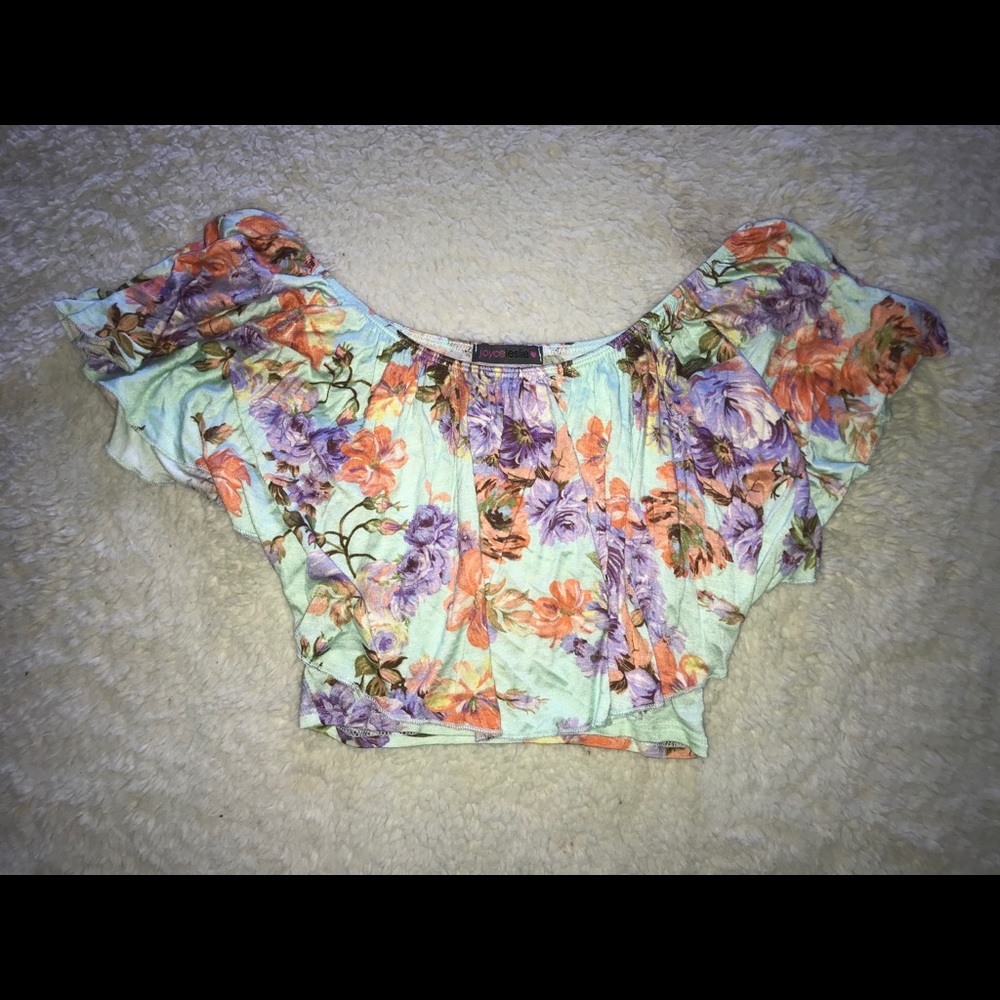 Off the shoulder, floral, crop top